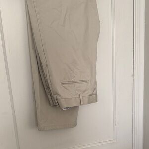 Dockers Men's Khaki Chinos